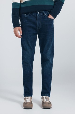 Skinny jeans hlače s tamno ispranim izgledom