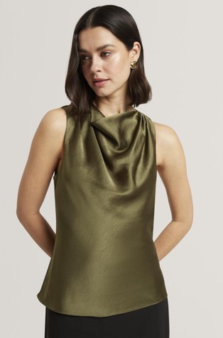 Satenski top s drapiranim ovratnikom