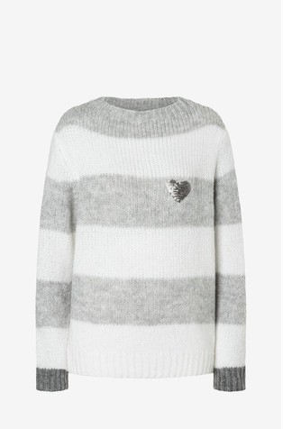 Pleten prugast pulover s aplikacijom od šljokica