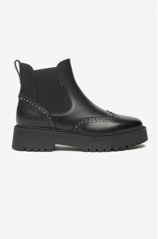 Leather ankle boots with studs