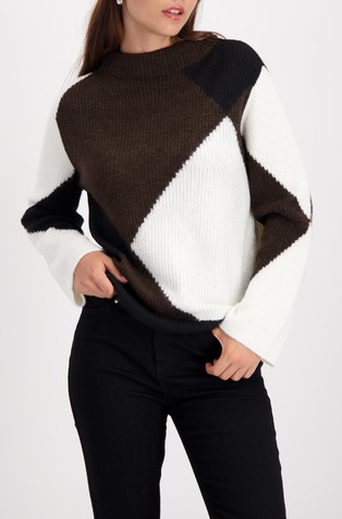 Pleten pulover s dijamantnim uzorkom