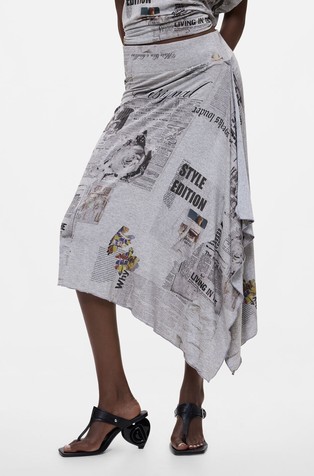 Asymmetric skirt with print