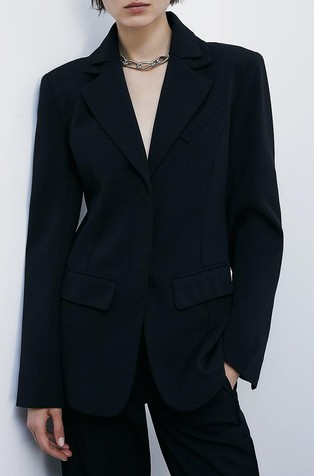 Sako s dvostrukim ovratnikom