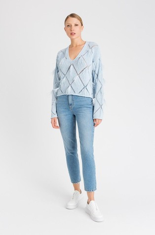 Diamond-pattern jumper with feathers