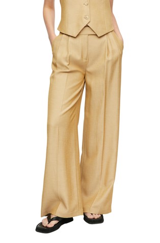 Wide trousers with pleats