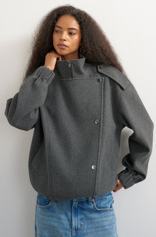 TSEVELINA oversize fit jakna s visokim ovratnikom
