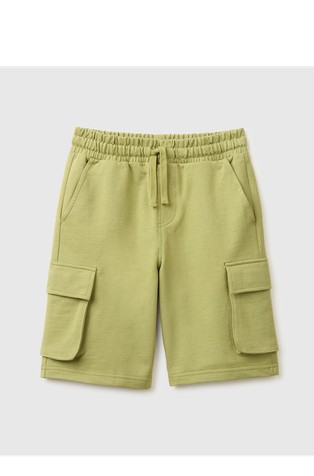 Cargo shorts in organic cotton