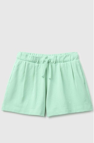 Bermuda shorts with drawstring and pleats