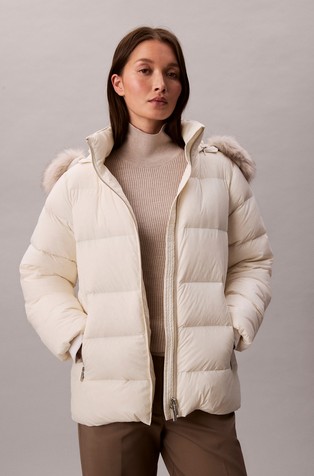 Vodoodbojna jakna punjena paperjem s kapuljačom