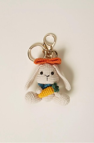 Privjesak za ključeve u obliku zeca