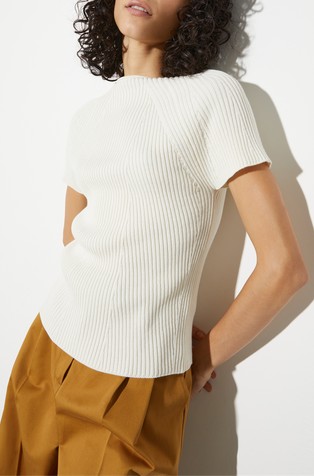 Slim fit rebrasto pletena majica kratkih rukava