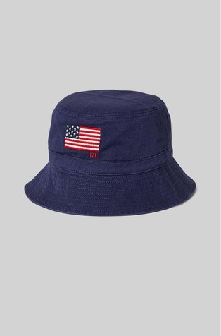 Pamučni šeširić s izvezenom zastavom