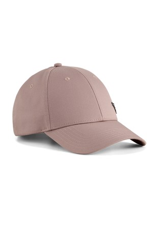 Essentials kapa sa šiltom i metalnim logotipom