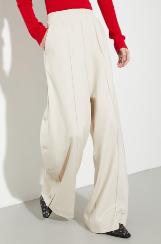 Široke jersey hlače sa satenskim bočnim prugama