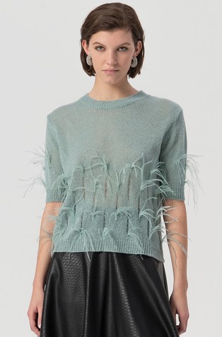 Pleten pulover kratkih rukava s našivenim perjem