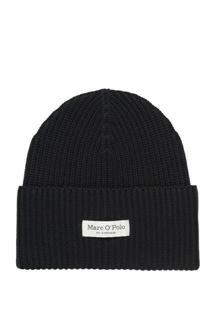 Knitted hat made from organic cotton