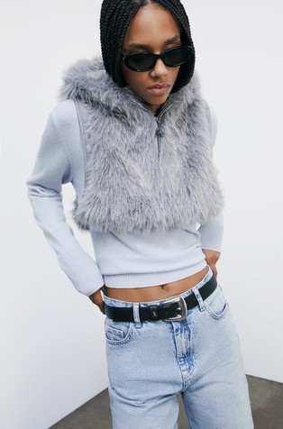 Prsluk od umjetnog krzna s kapuljačom