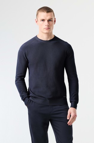 3D Performance pleten pulover s okruglim izrezom