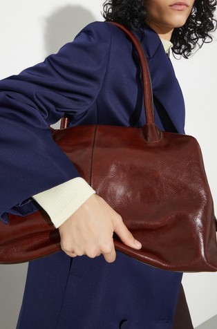 Shiny leather tote bag