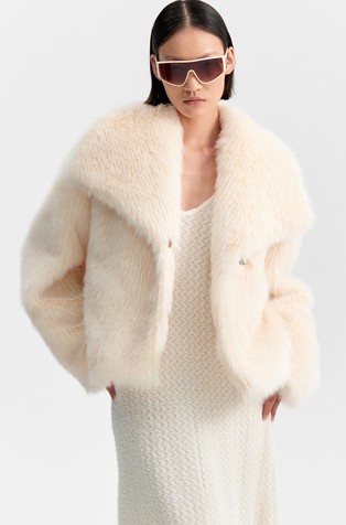 Kratka jakna od umjetnog krzna