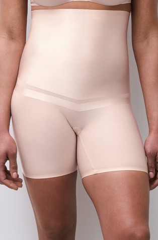 Brilliant high-waisted shorts with shaping effect