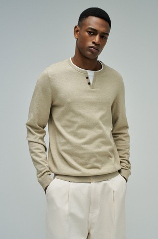 Pleten pulover s dvostrukim ovratnikom