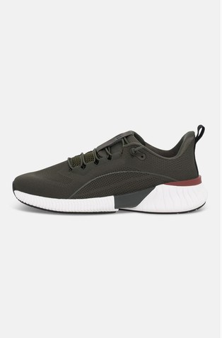 Endurance Trainers in Technical Fabric