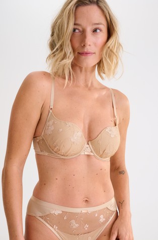 Passion grudnjak s oblikovanim pjenastim košaricama