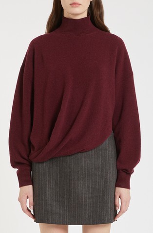 Asimetričan pleten pulover