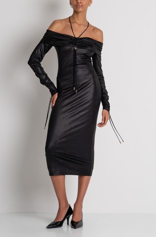 Slim fit midi haljina od premazane tkanine s otkrivenim ramenima