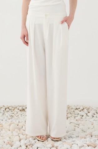 Relaxed fit trousers with pleats