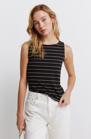 Pripijena pamučna majica bez rukava