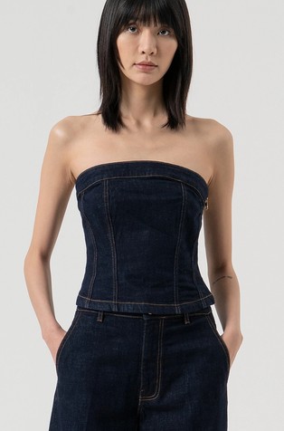 Top s dizajnom korzeta od denima
