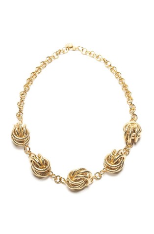 Ogrlica s ukrasnim elementima čvorova