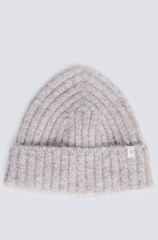 Rebrasto pletena kapa