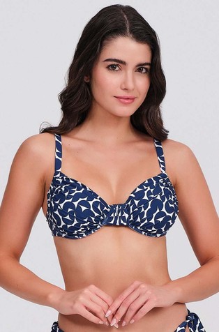 Patterned bikini top with gathering