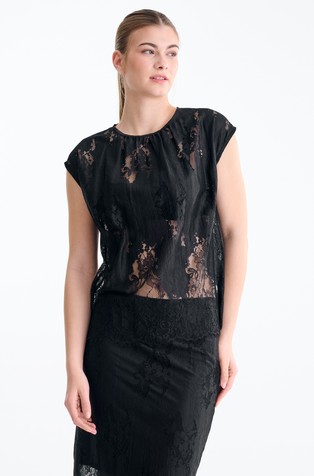 Delicate lace tee