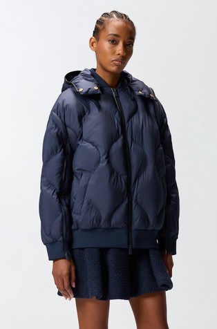 Prošivena jakna s uklonjivom kapuljačom