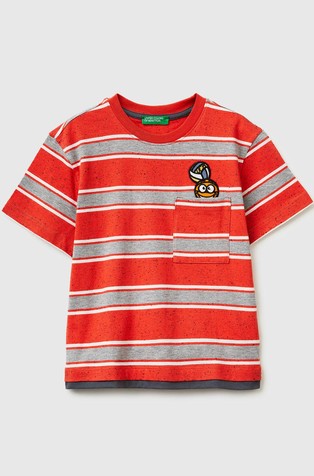 Prugasta majica s džepom na prsima