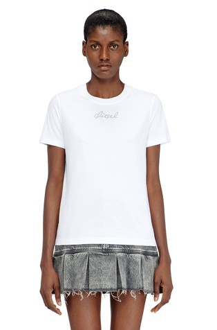 Majica od jerseya s izvezenim logotipom