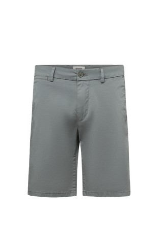 Chino shorts in lightweight cotton twill