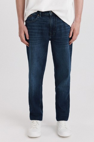 Regular fit jeans hlače s ispranim izgledom