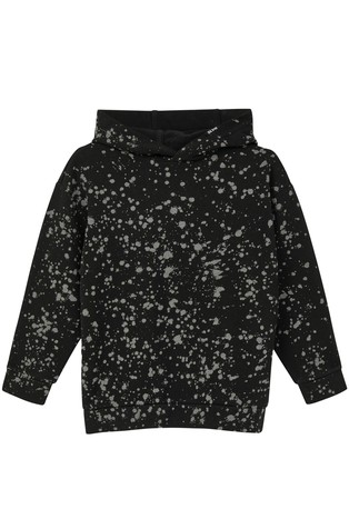 Oversized pulover s kapuljačom i umjetničkim uzorkom