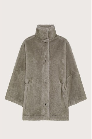 Široka jakna od umjetnog krzna