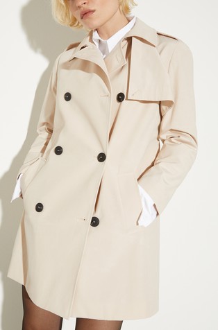 Water-repellent trench coat