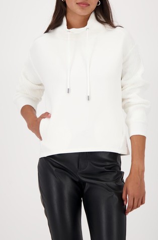 Pulover od mješavine viskoze s pletenim rukavima