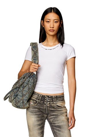 Rebrasta majica kratkih rukava s ukrasnim lančićem