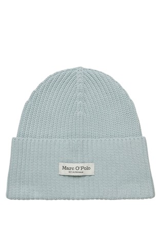 Knitted hat made from organic cotton