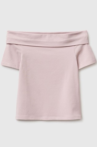 Off-shoulder T-shirt