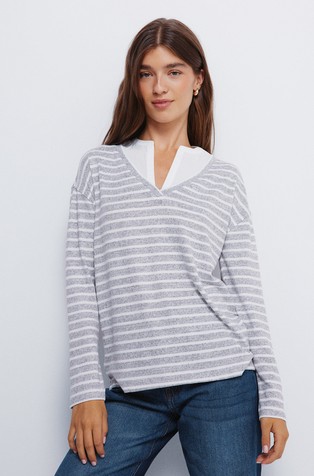 Combined neck T-shirt